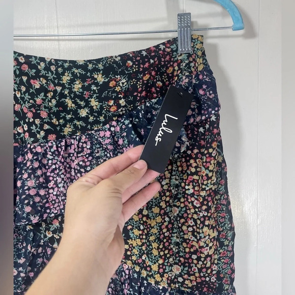 Lulus Catania Black Floral Print NWT Ruffled Mini Skirt Women’s Size Small - Picture 5 of 15